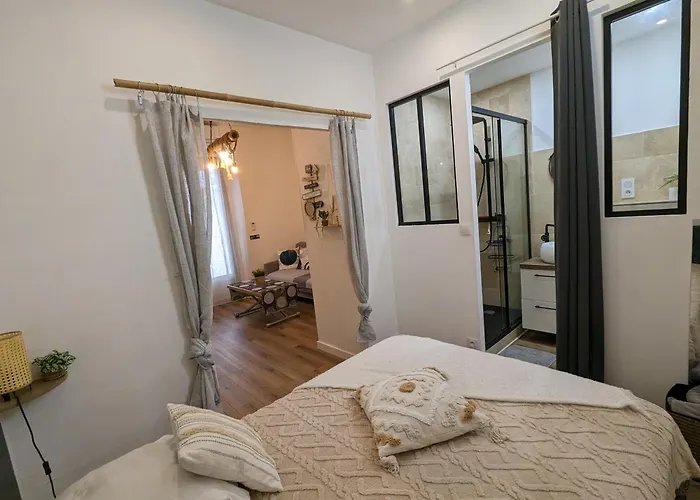 Cosy Proche Du Port Nizza
